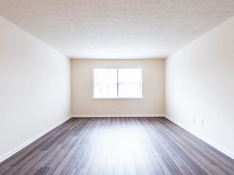 Grinstead Manor Apartments — Photo 8