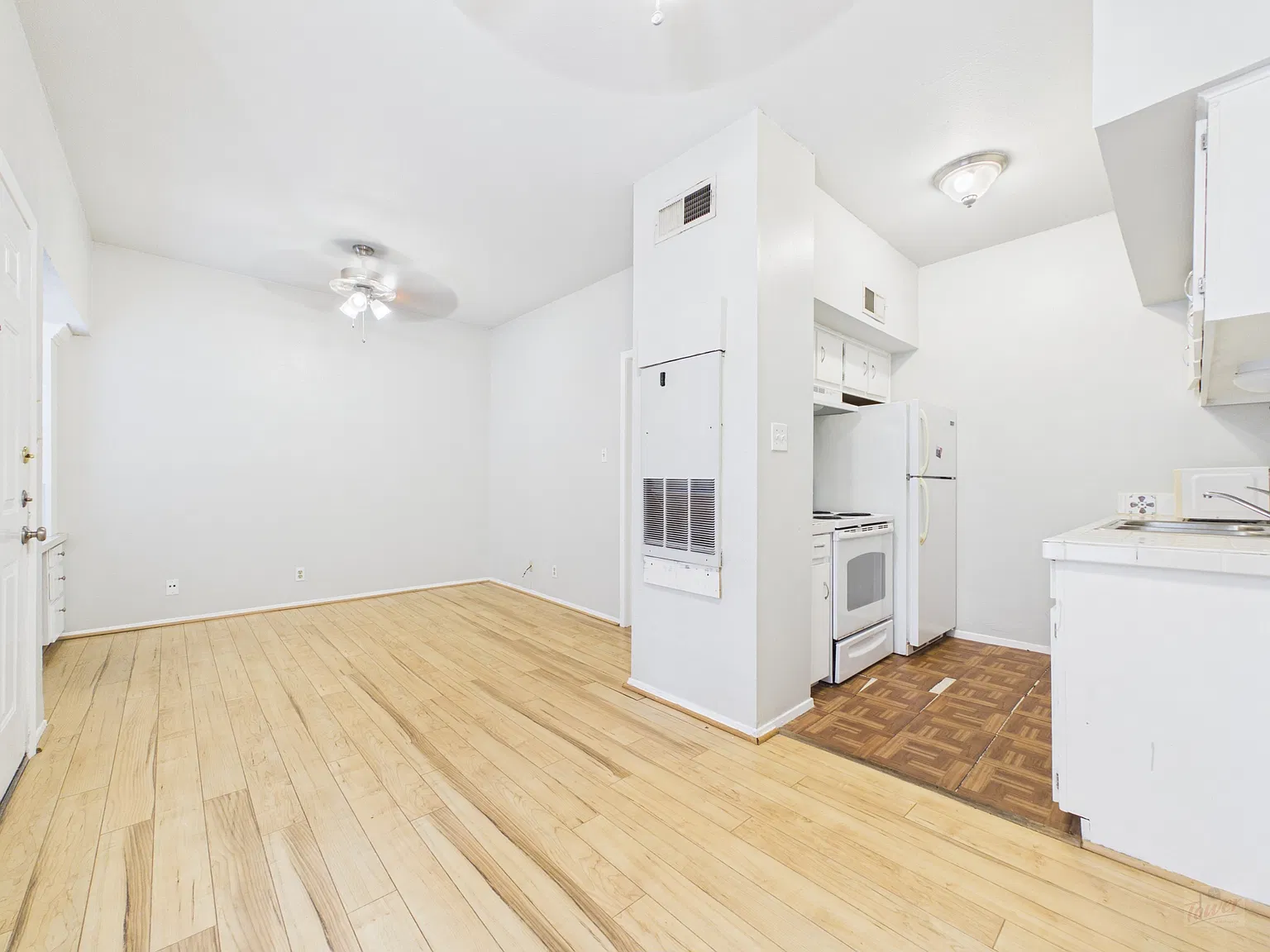 3316 Guadalupe St — Photo 2