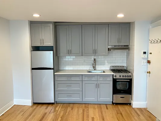 Rented by Corcoran | media 7