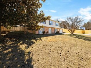 3650 Kentland Dr, Roanoke, VA 24018