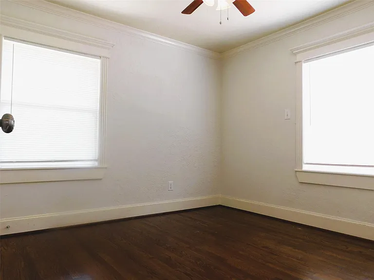 124 N Estelle St — Photo 13