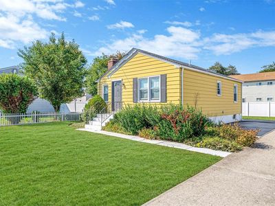 141 Baiting Place Road, Farmingdale, NY, 11735