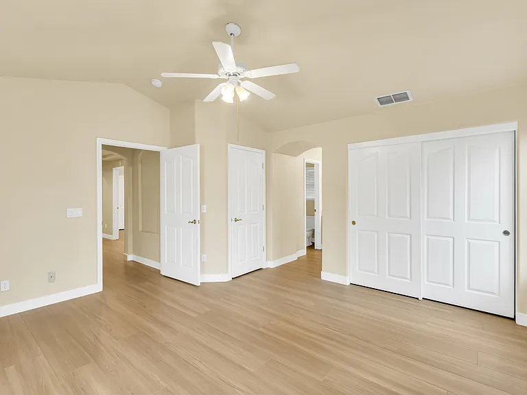 8795 Monterey Oaks Dr — Photo 38