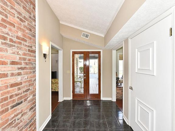 2nd image of 750 Nile Dr