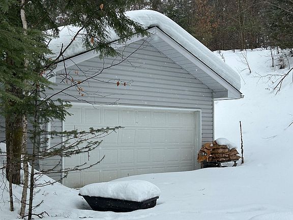 3rd image of 1041 Welch Rd