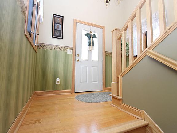 3rd image of 1904 Rachel Dr NE
