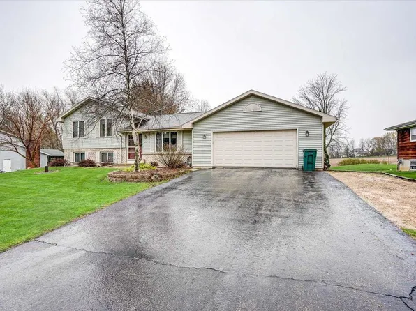 6717 Prairie View Drive, Sun Prairie, WI 53590