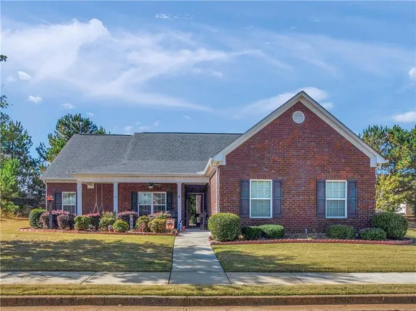859 Crossroads Ct, Social Circle, GA 30025