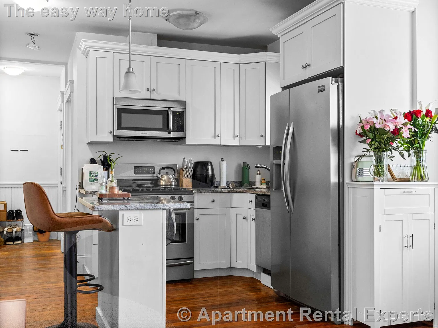 3 bed, 1300 sqft, $3,750 — Photo 2