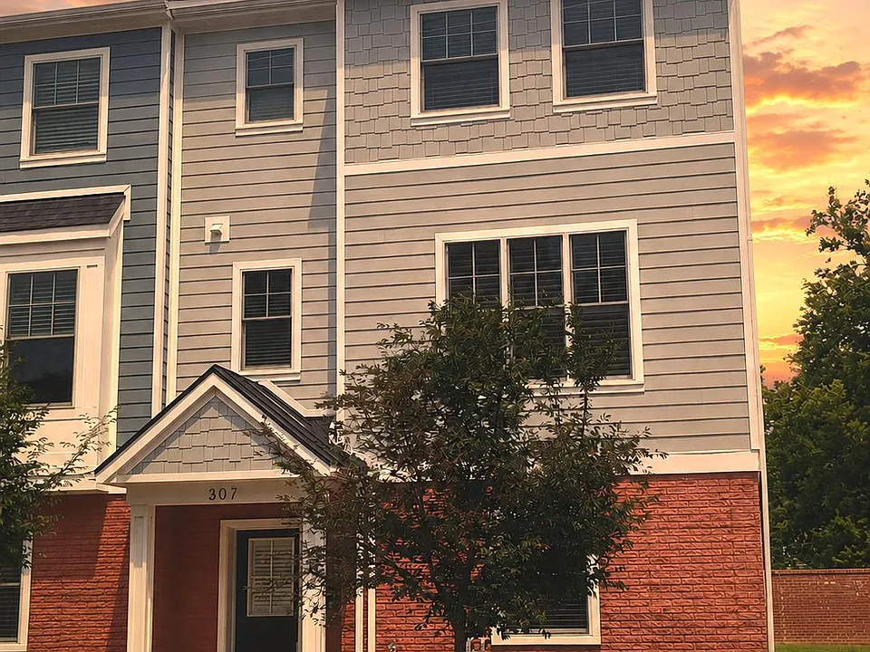 307 Charles St