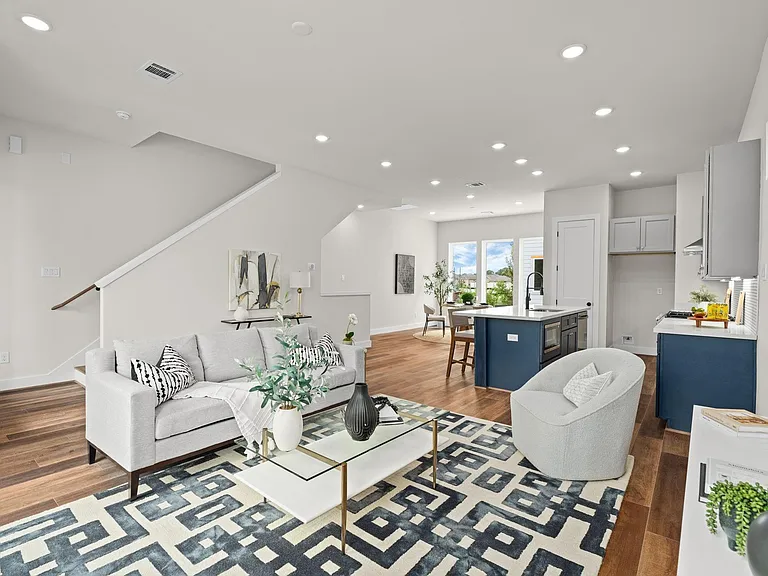 3905 Pinemont Dr #E — Photo 14
