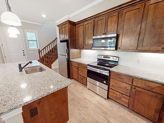 4th image of 309 Fairway Dr