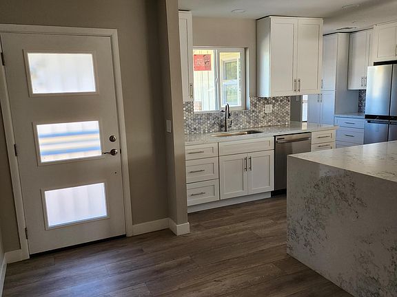 3rd image of 10923 W PEORIA Avenue