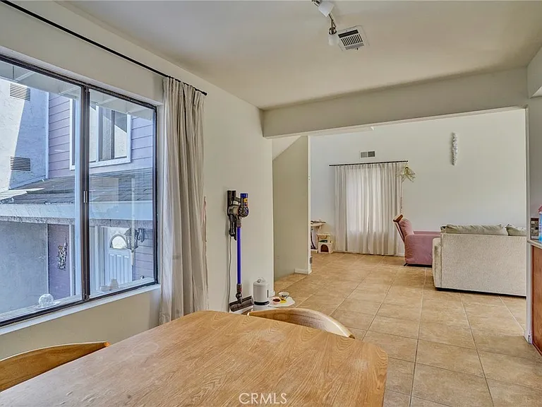 1409 Lakeside Ln — Photo 16