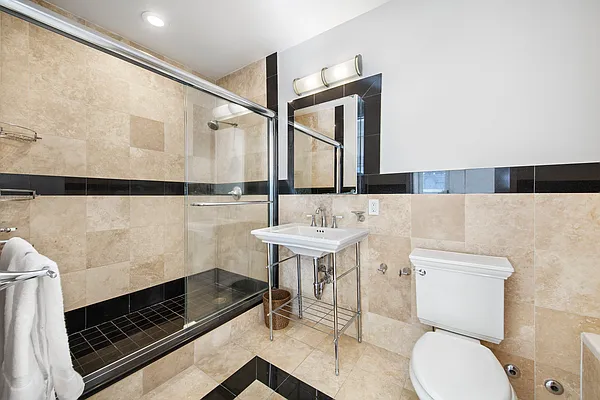 Rented by Sotheby's International Realty | media 28