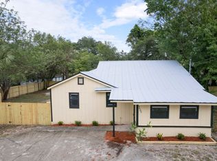 9405 N 19th St, Tampa, FL 33612