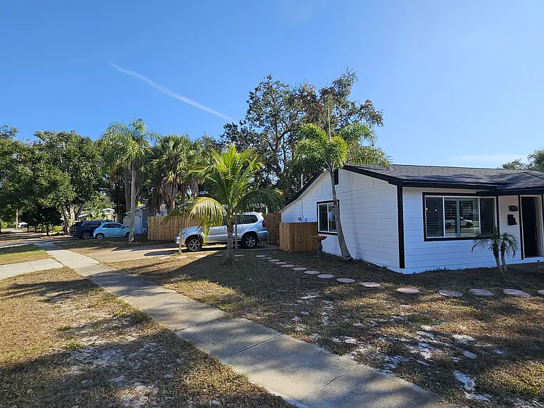2735 Boca Ciega Dr N — Photo 24