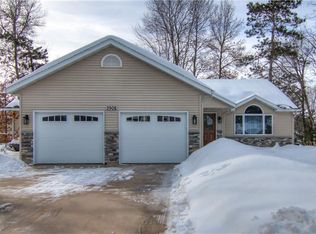 2908 Plum Tree Cir N, Menomonie, WI 54751