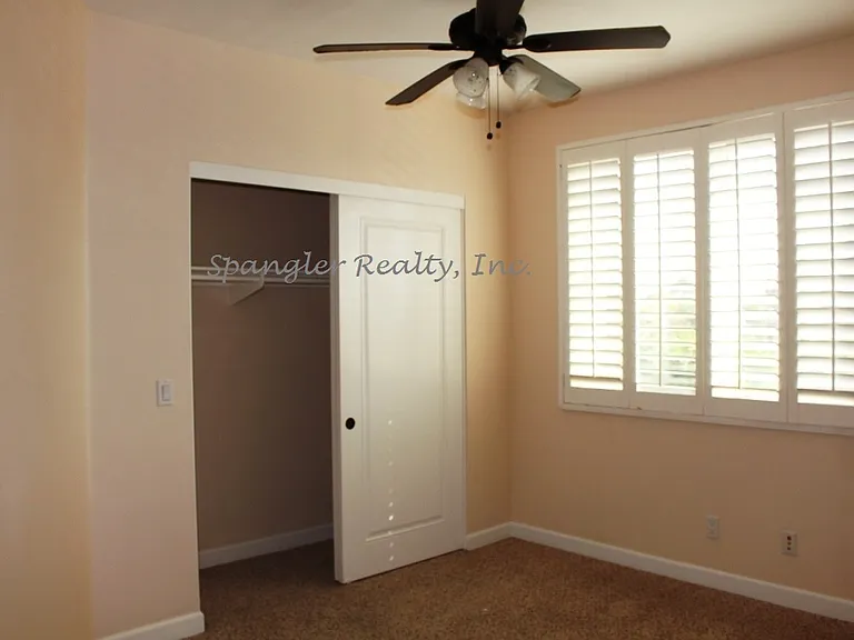 553 Laguna Dr — Photo 13