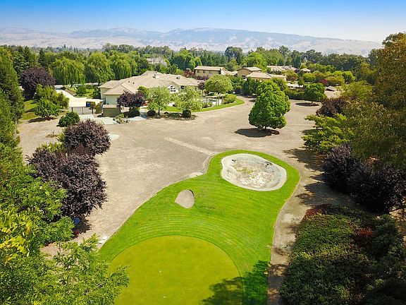 5th image of 10745 Green Valley Dr