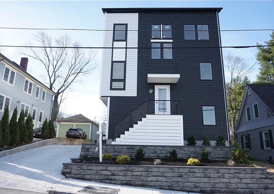 1st image of 152-154 Colonial Rd