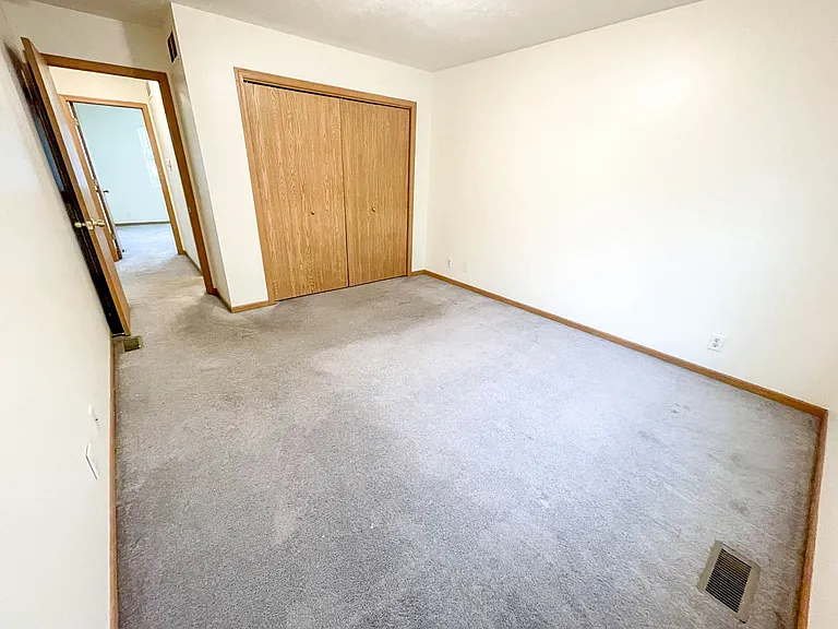 5131 Lowell Ave — Photo 5