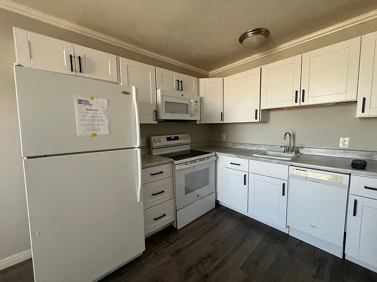 438 N Center St #309 — Photo 17