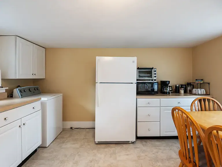 935 Bay Rd #2 — Photo 5