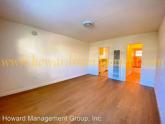 4th image of 1811 Ocean Park Blvd Unit A