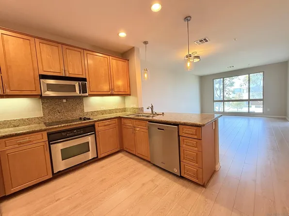 3857 Pell Pl Unit 117, San Diego, CA 92130