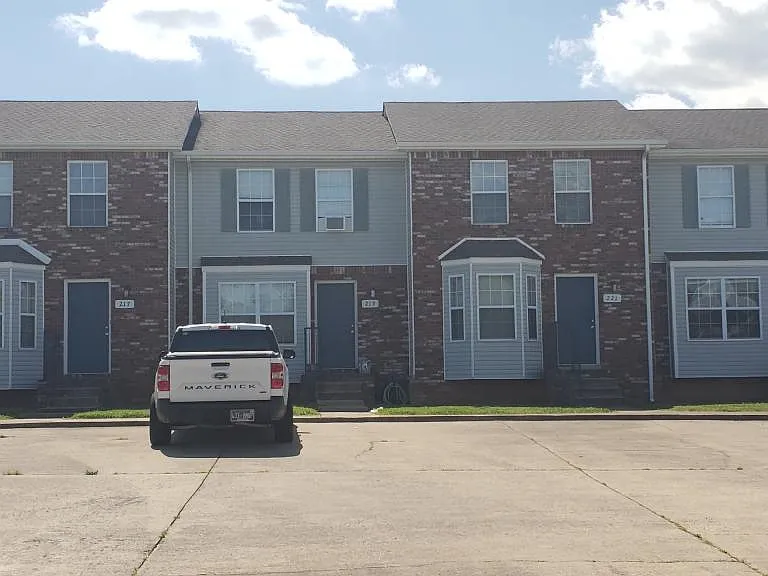 219 Tree Line Dr — Photo 1