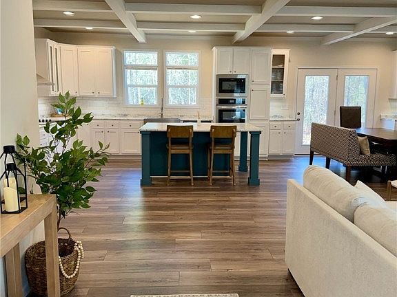 3rd image of 295 Berkeley Road