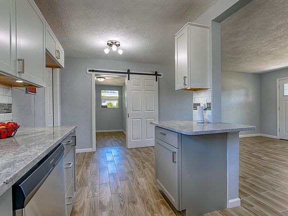 5th image of 1208 Imperial Dr