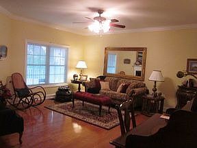 5th image of 353 Brookside Dr