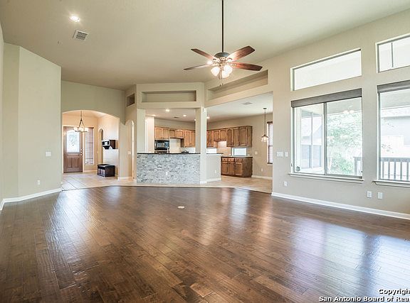 4th image of 24707 Garden Way