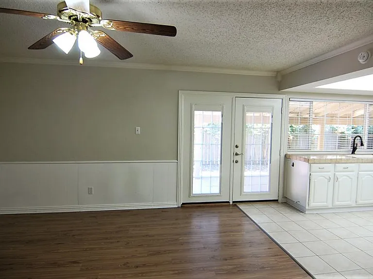 2619 Creekview Dr — Photo 35