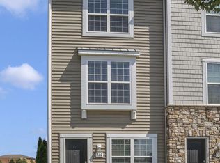 320 Autumn Ridge Cir, Pickerington, OH 43147