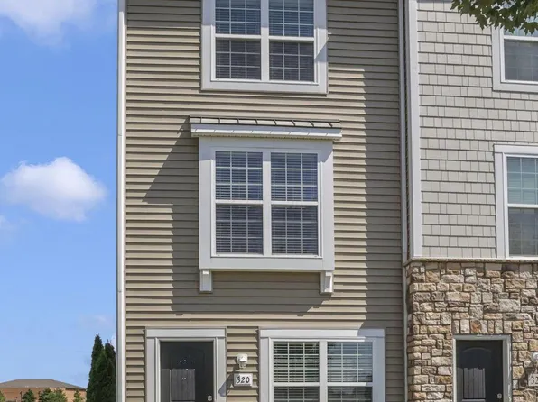 320 Autumn Ridge Cir, Pickerington, OH 43147