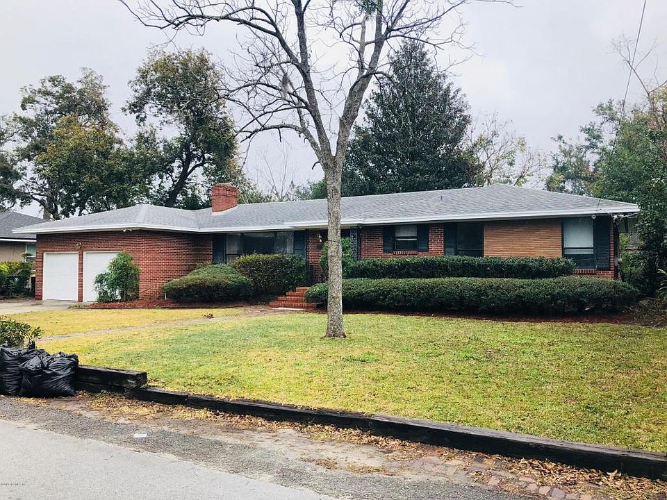 2nd image of 4419 Silverwood Ln