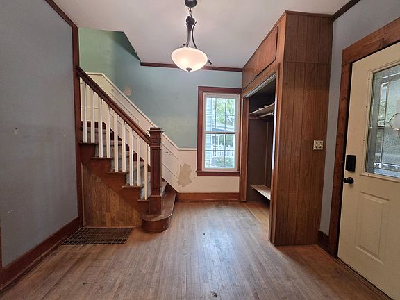 2nd image of 1324 S 1st St