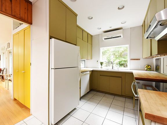 5th image of 70 Glen Cove Dr #70
