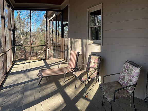 4th image of 731 Jenni Ln