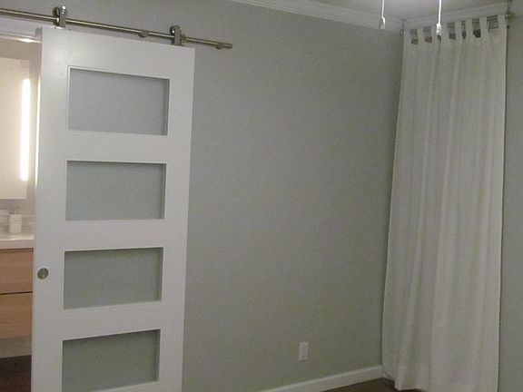 5th image of 55 Navy St APT 104