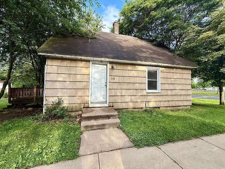 415 Weston Ave — Photo 29