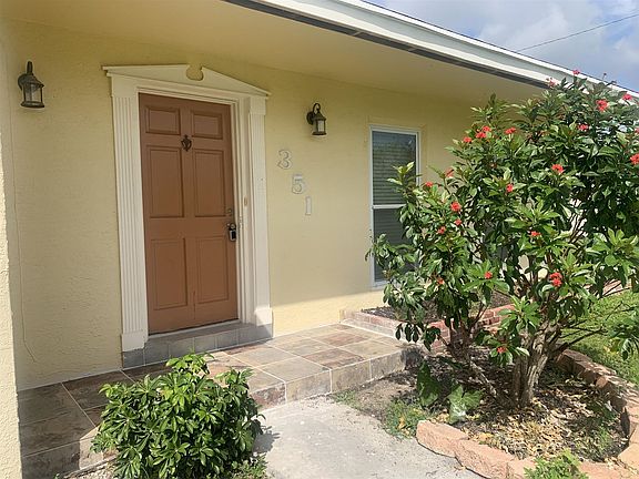2nd image of 351 SE Solaz Ave