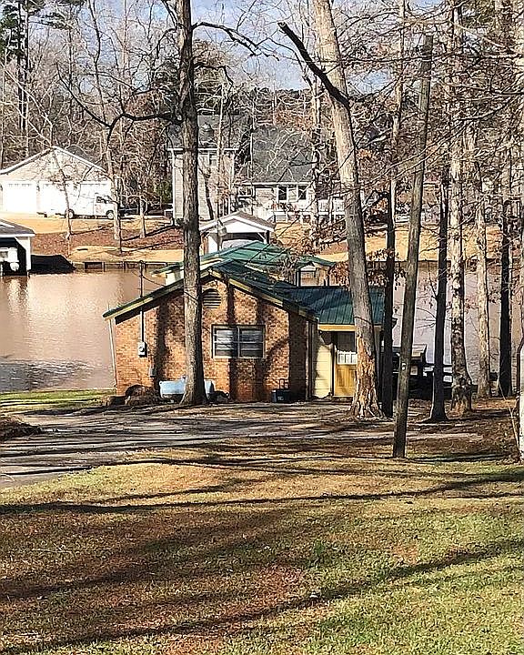 1st image of 250 Shelton Dr