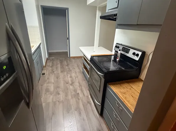 720 N Crestline Ave, Wichita, KS 67212