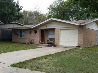 2417 Brookshire St, Arlington, TX 76010
