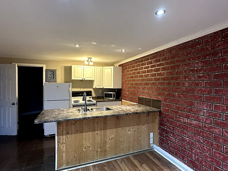 94 Hamilton Rd #2 — Photo 1