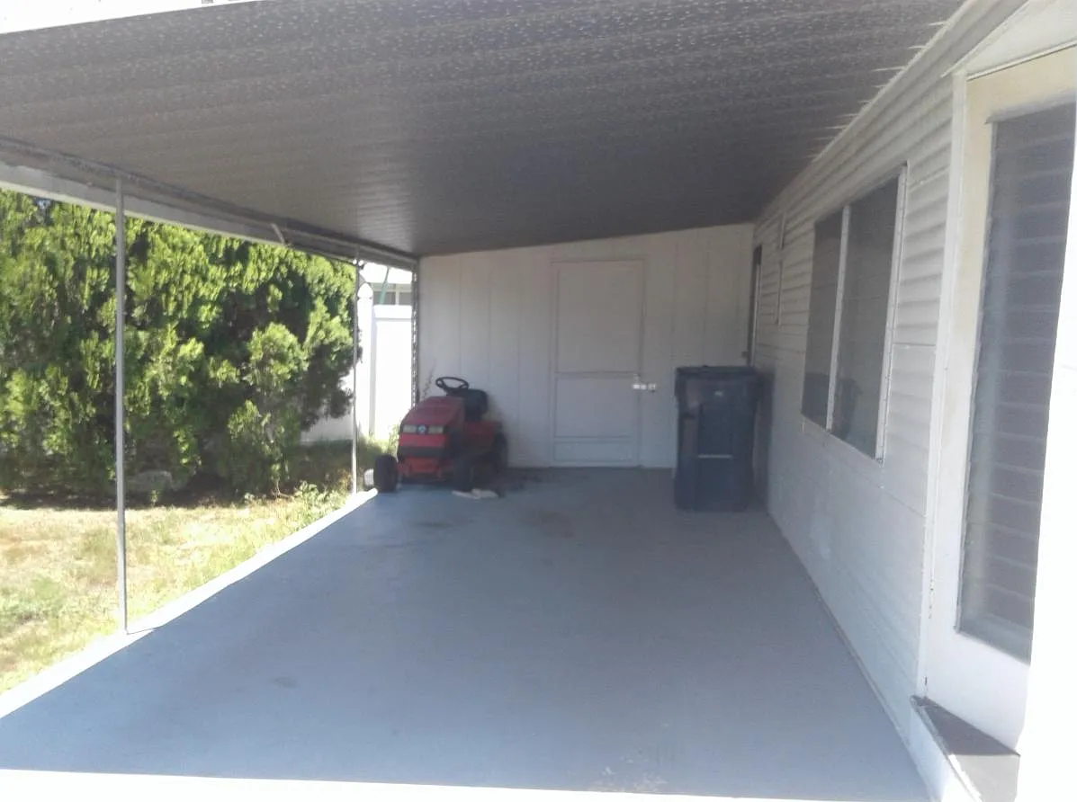 2 bed, 650 sqft, $975 — Photo 2